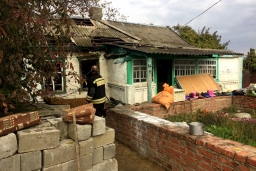 В частном доме станицы Ивановской произошел пожар.
