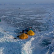 Ночь на льду озера Байкала | Проект «УЮТ КОЧЕВНИКА» от группы «ГРОТ»