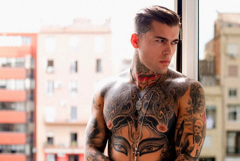 ​Нравятся ли девушкам парни с татуировками?